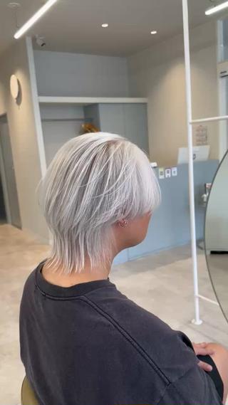 ショート メンズ 🫧ペール系カラー /羽エクステ秀喜🫧のヘアスタイル