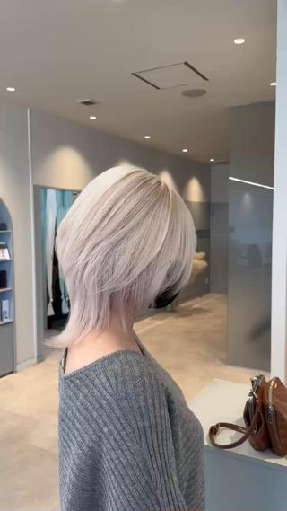 ショート 🫧ペール系カラー /羽エクステ秀喜🫧のヘアスタイル