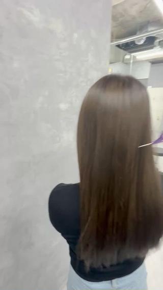 ロング NUMBER_ ユイナのヘアスタイル