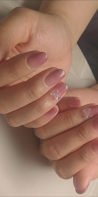 ミディアム ラヴィアン ローズのネイルデザイン