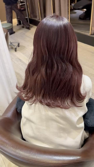 赤さの出過ぎないピンクベージュ 