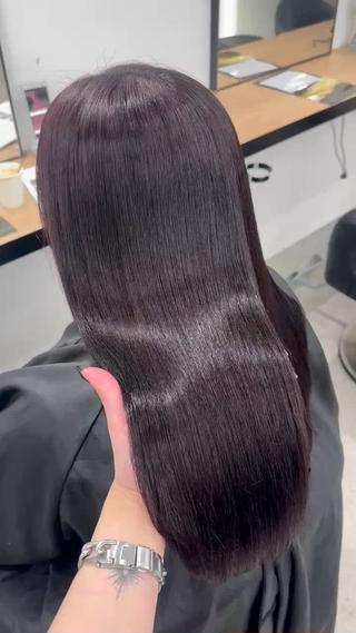 ロング カラー 暗髪🩶ラベンダー/ ブルー/ユウナ🤍のヘアスタイル