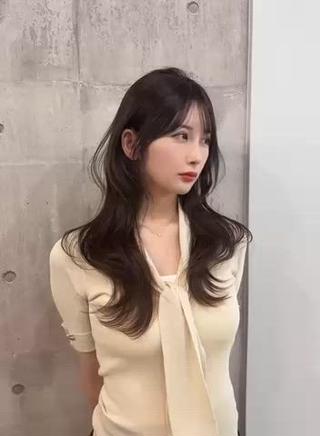 ロング レイヤー・ブリーチ kiyotoshiのヘアスタイル