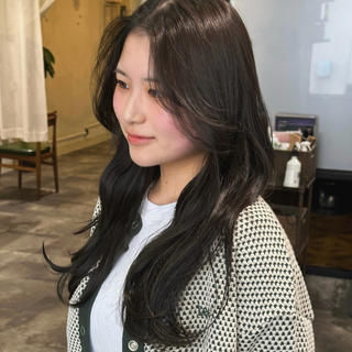 ロング カラー est-r.Fukuoka所属・マエダルイ🌐 レイヤースタイルのヘアスタイル