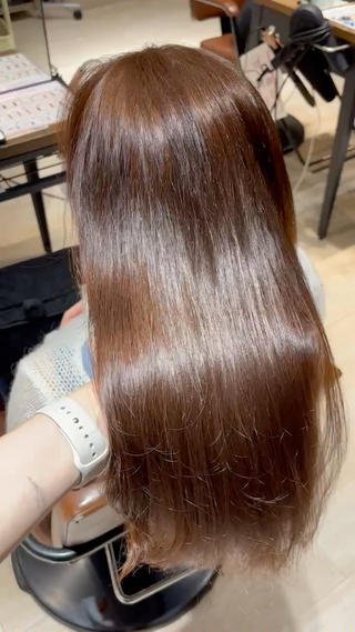 ブラウンにほんのりオレンジカラー
オレンジチョコのようなカラー
#カラー #オレンジカラー #艶カラー  