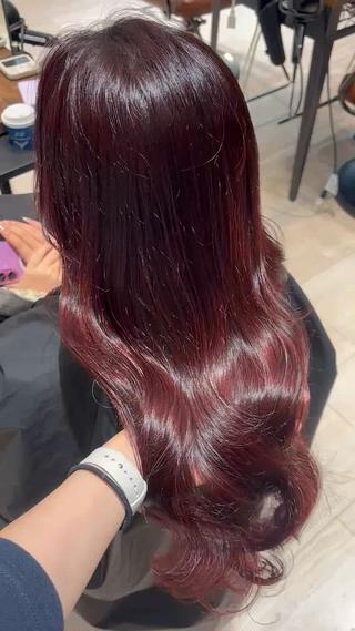 ロング カラー 穂積 未優のヘアスタイル