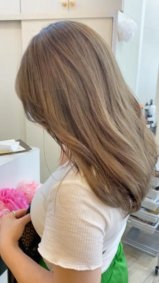 セミロング カラー 市川 博紀 副店長のヘアスタイル