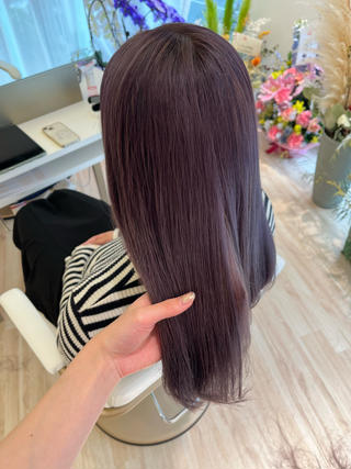 lavender greige 

トリートメントもされてるので、艶々です♡ 