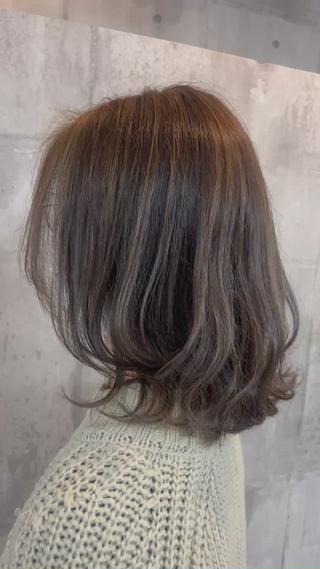 ミディアム カラー レイヤー/韓国 ハイトーン興津史弥のヘアスタイル