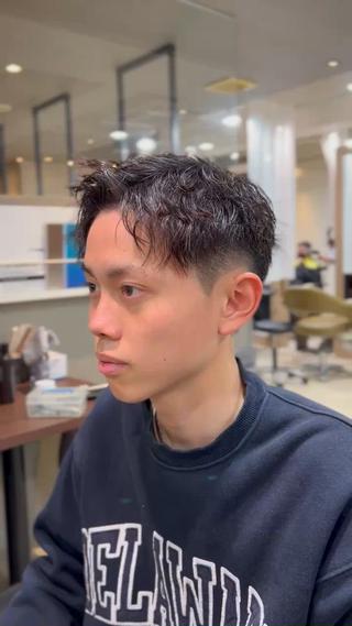 パーマ メンズ 心斎橋バレイヤージュ 小林勝貴のヘアスタイル