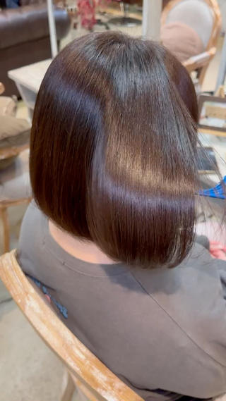 ナチュラルブラウンカラー!
今月限定クーポンで綺麗にしちゃいましょうー!!
明日もご予約少しあきがあるのでお待ちしてます!!