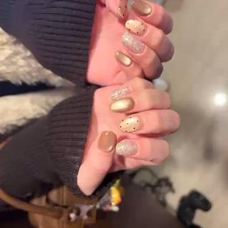 ネイル 徳山 里美のネイルデザイン