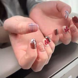ネイル 徳山 里美のネイルデザイン
