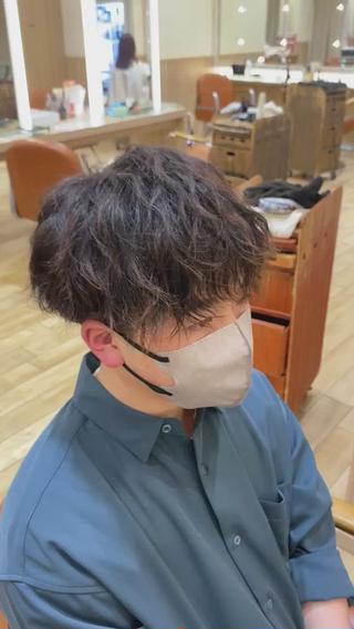 ミディアム パーマ ヘアアレンジ メンズ キッズ アイブロウ 新宿メンズパーマ ヨモギダのヘアスタイル