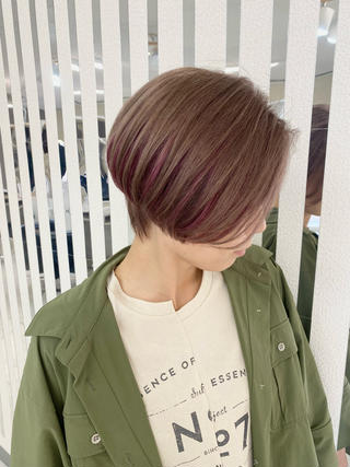 ショート カラー YURI ✨のヘアスタイル