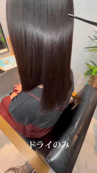 セミロング 小山洋次/阪急茨木/ 透明感カラーショートのヘアスタイル