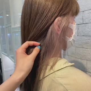 もともとのインナーカラーを生かしたカラー

イヤリングカラーコースもございますのでご覧下さい 