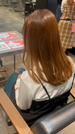 ふんまりまとまる柔らかいレイヤースタイル
カラーはしてませんが、ベージュ系で柔らかい雰囲気作れます 