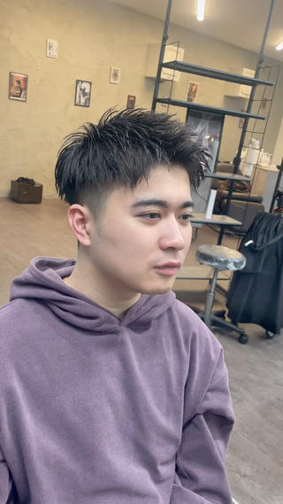 「アップバング」
STAYG 
上野大河です
持ち前の明るさと技術で
あなたに似合う最高のスタイルを!
「モデル様を募集しております」️՞
料金
カットご新規様 ¥2000
パーマカットご新規様 ¥5000
カラーカットご新規様 ¥5000
ブリーチあり +¥7000~
営業時間
火〜日曜日【10:00〜19:00】
定休日
毎週月曜日、第一日曜、第三火曜
〒918-8124
福井県福井市羽水2丁目613