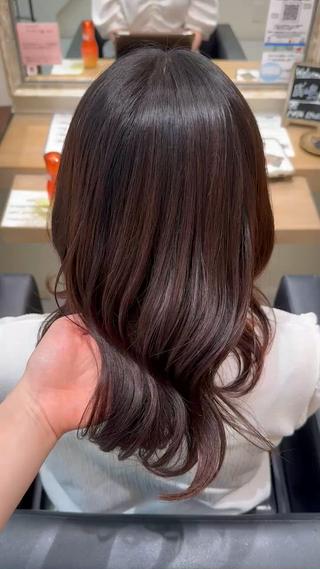 ミディアム 透明感カラー/顔周り カット/レイヤーにかのヘアスタイル
