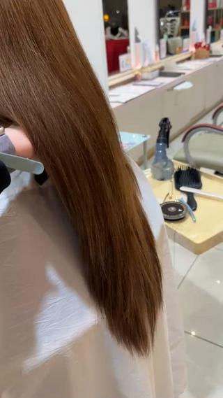 ロング ｟羽エクステ｠ 鈴木　美羽のヘアスタイル