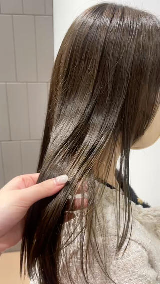 赤みが気になるとのことでオリーブ系のブラウンにさせていただきました
カラーモデル様募集しております
通常料金8500円のところミニモ限定で3000円で施術させていただきます
是非ご予約お待ちしております