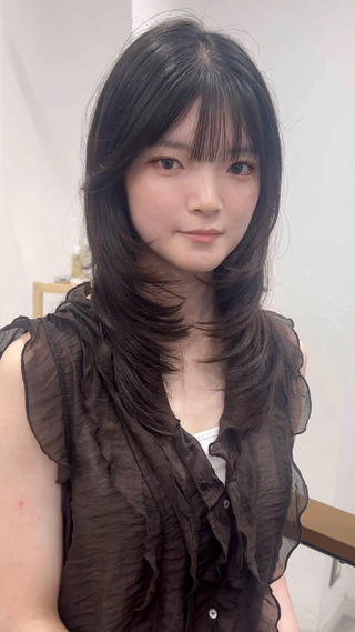 ロング 土田 愛友のヘアスタイル