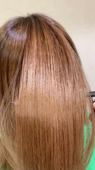 セミロング ayumi🌈 インナーカラー🌈のヘアスタイル