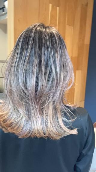 セミロング 褒められヘアー ERI✨のヘアスタイル