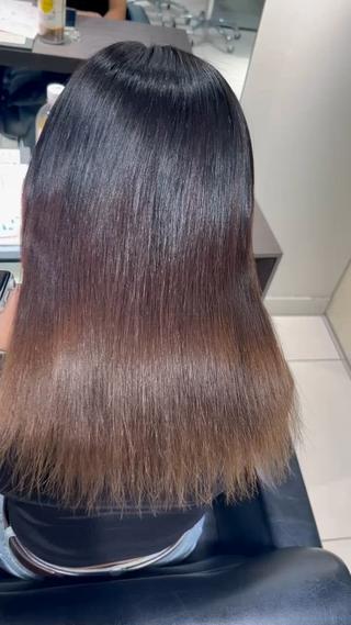 ミディアム 髪質改善/透明感カラ ー/レイヤー/あやはのヘアスタイル