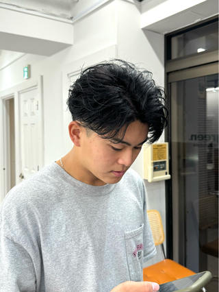 パーマ メンズ シャドウパーマ/ 波巻パーマYu-Kiのヘアスタイル