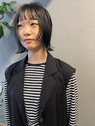 ミディアム (h)wim ウィムのヘアスタイル