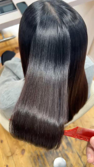 ロング 佐藤 翔空【艶 カラー/縮毛矯正】のヘアスタイル