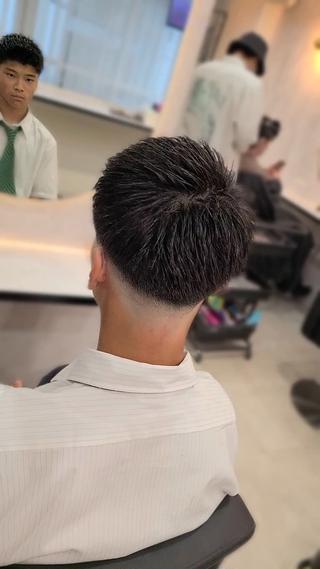 フェード高校生
夏に向けて刈り上げもサッパリしましょう！ 