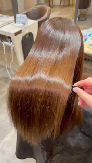 ロング まとまるツヤ髪カット ┆たんげ なるみのヘアスタイル