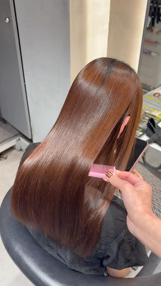 美髪縮毛矯正
【こんな方におすすめ】
‪乾かすだけでまとまりが欲しい
艶々サラサラにしたい
巻き髪もしたい

是非お任せ下さい 