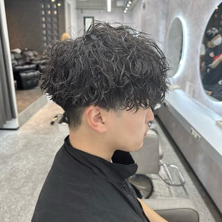 パーマ メンズ メンズパーマ🔵 ハイトーン✨原田慎也のヘアスタイル