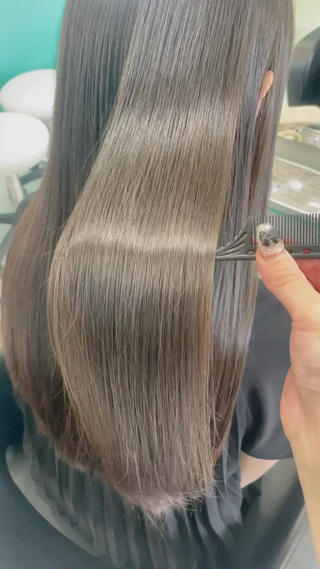 ロング 艶/透明感 🫧カラーのヘアスタイル