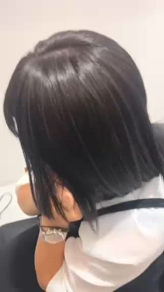職場でも浮かないハイライト！
細めで入れてあげることで浮かずにまた白髪ぼかしにも有効です！ 