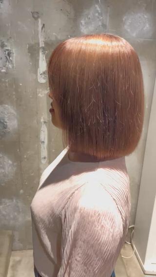 ブリーチをしてつくったアイボリーベージュです！
初めてのブリーチカラーでも違和感なく馴染みおすすめのカラーです 