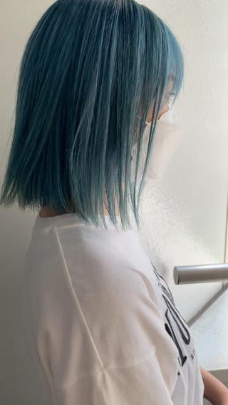 夏カラーのブルー︎︎
2回ブリーチだとすごく綺麗にはいります~
#ブルーカラー#ブリーチ#ボブ