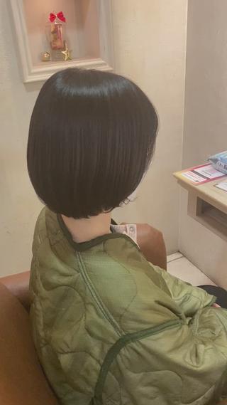 パーマ部分をきって
ツルッとまとまるショートボブ 
