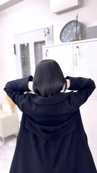 UPTOGLOSSで仕上げる艶髪
光をまとったような自然なツヤと手触りの良さで、毎日のスタイリングがもっと楽しくなります
髪質に合わせたケアで、ずっと触れていたくなる美しい髪へ 