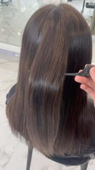 ロング 山根 歩夢のヘアスタイル