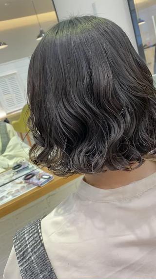 ミディアム パーマ コテ巻き風パーマ✨ かつみのヘアスタイル