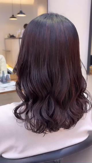 セミロング パーマ コテ巻き風パーマ✨ かつみのヘアスタイル