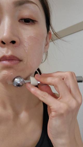 特殊な微弱電流で、筋肉を刺激し、
ほうれい線、フェイスラインのたるみを改善！！
目の回りの筋肉にまでアプローチします！
本気でたるみを完全したい方は、ぜひご相談下さい！！！ 