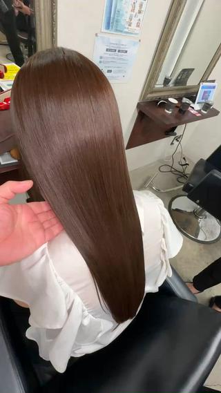 とにかくおすすめな

"髪質改善カラー"

カラーしながら髪質改善トリートメントができるので
カットを合わせても2時間で完了

そして、仕上がりも抜群

本当体験して欲しい
 