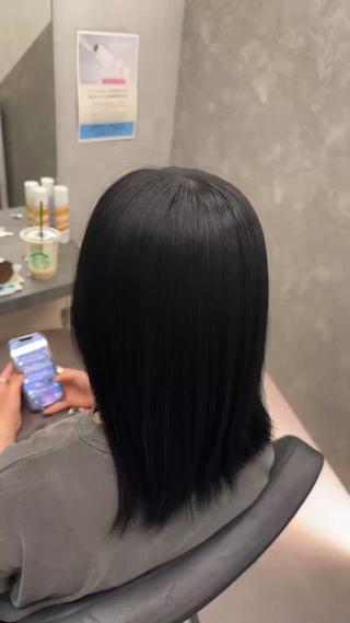 ミディアム カラー 吉崎 ひびきのヘアスタイル