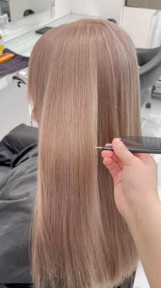 ロング カラー 🤍💕ブリーチカラ ーAyaka💕🤍のヘアスタイル